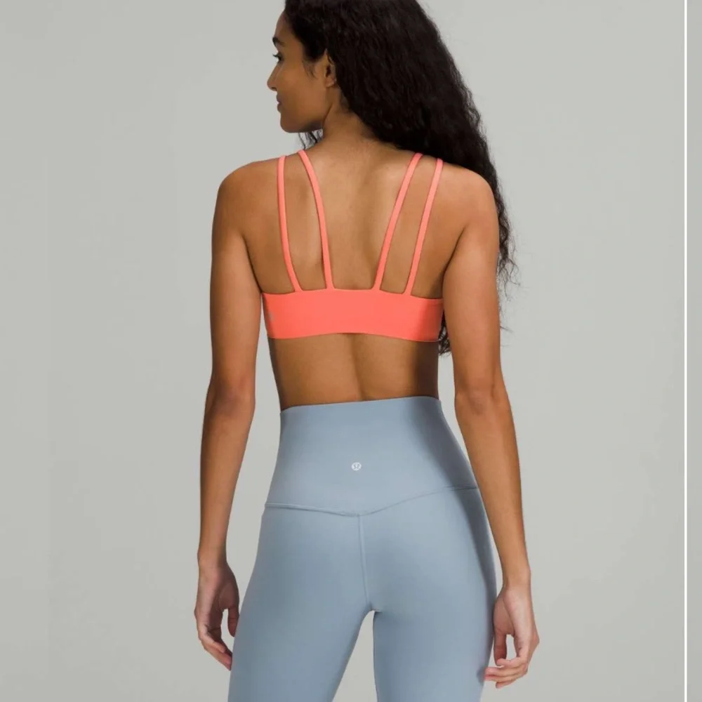 NWT 🍋 Lululemon Raspberry Cream Like A Cloud Bra Size 4